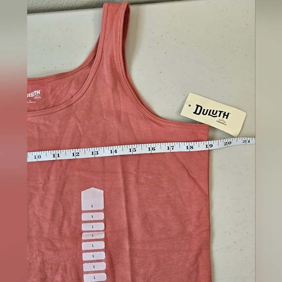 NWT Duluth No Yank Tank Dark Pink Large - Picture 9 of 10